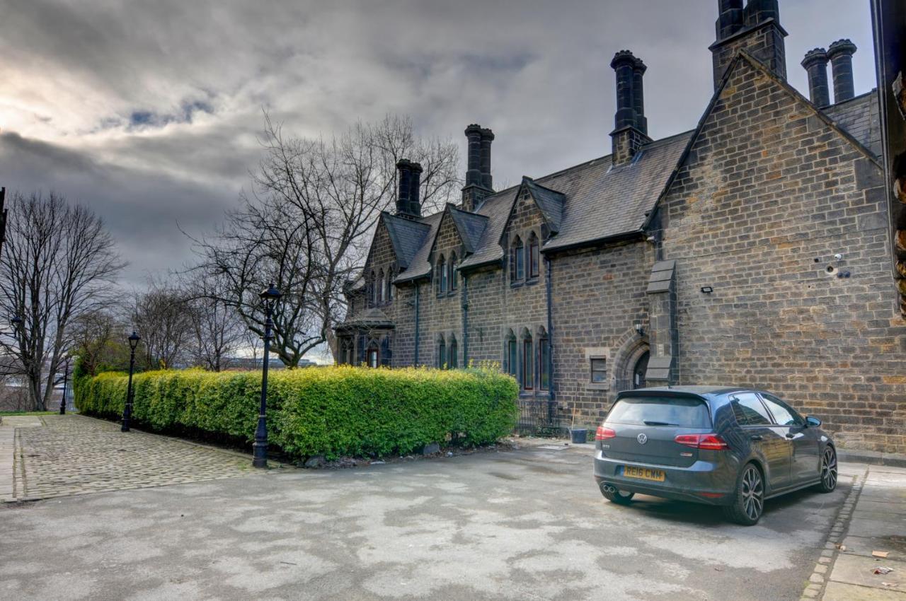 The Old Vicarage - Secure Parking, Fast Wifi, Garden Villa Leeds  Exteriör bild