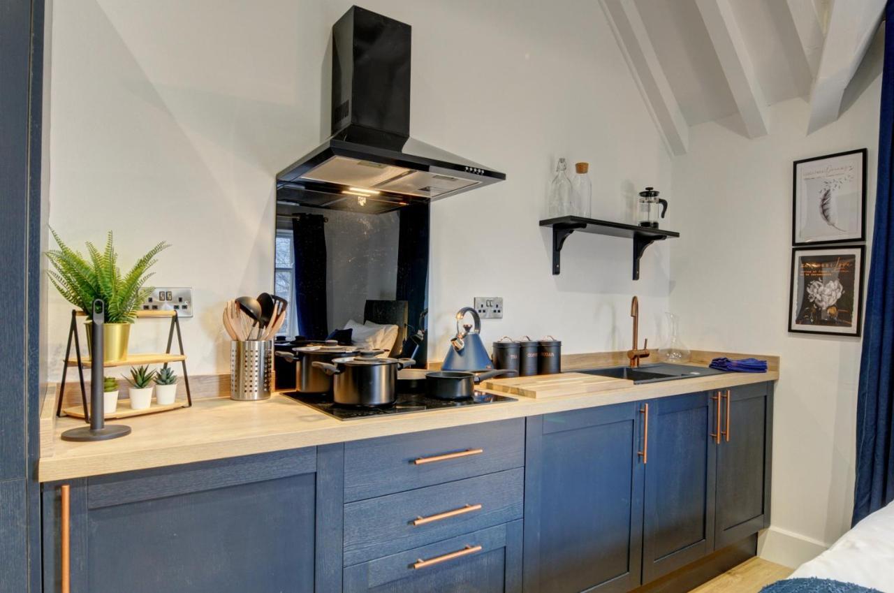 The Old Vicarage - Secure Parking, Fast Wifi, Garden Villa Leeds  Exteriör bild