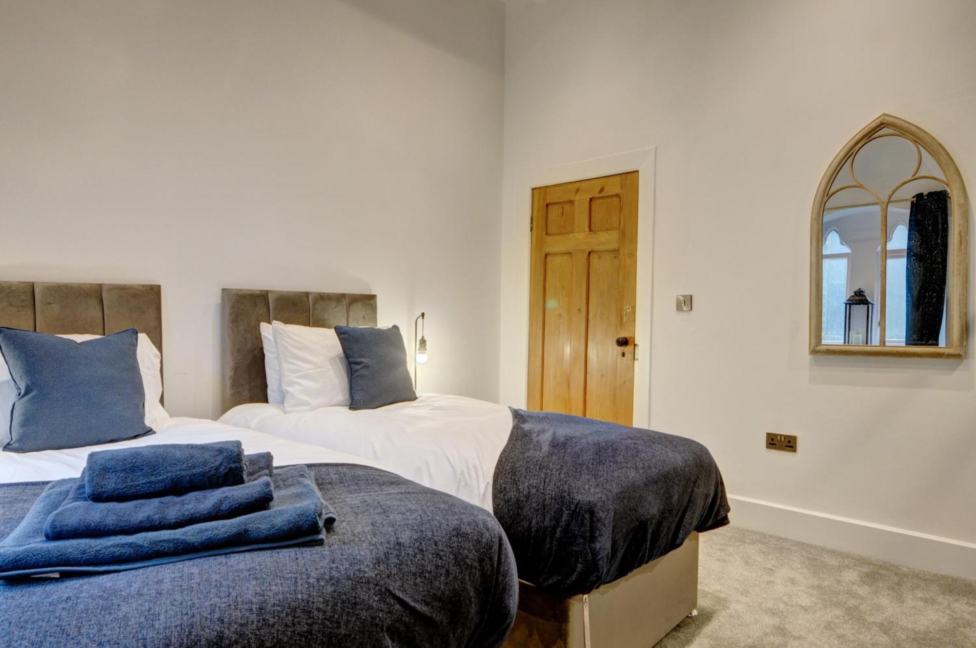 The Old Vicarage - Secure Parking, Fast Wifi, Garden Villa Leeds  Exteriör bild