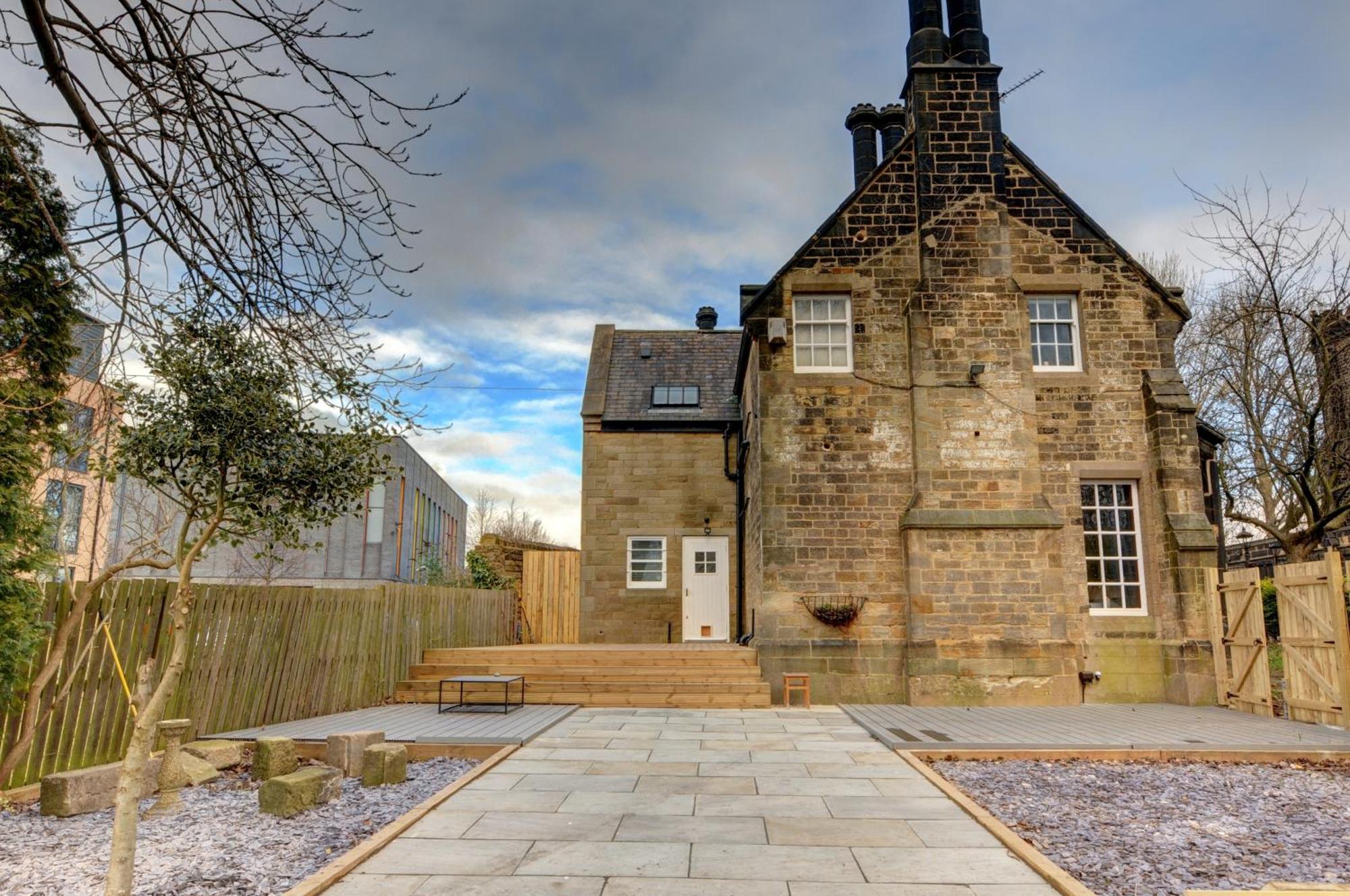 The Old Vicarage - Secure Parking, Fast Wifi, Garden Villa Leeds  Exteriör bild