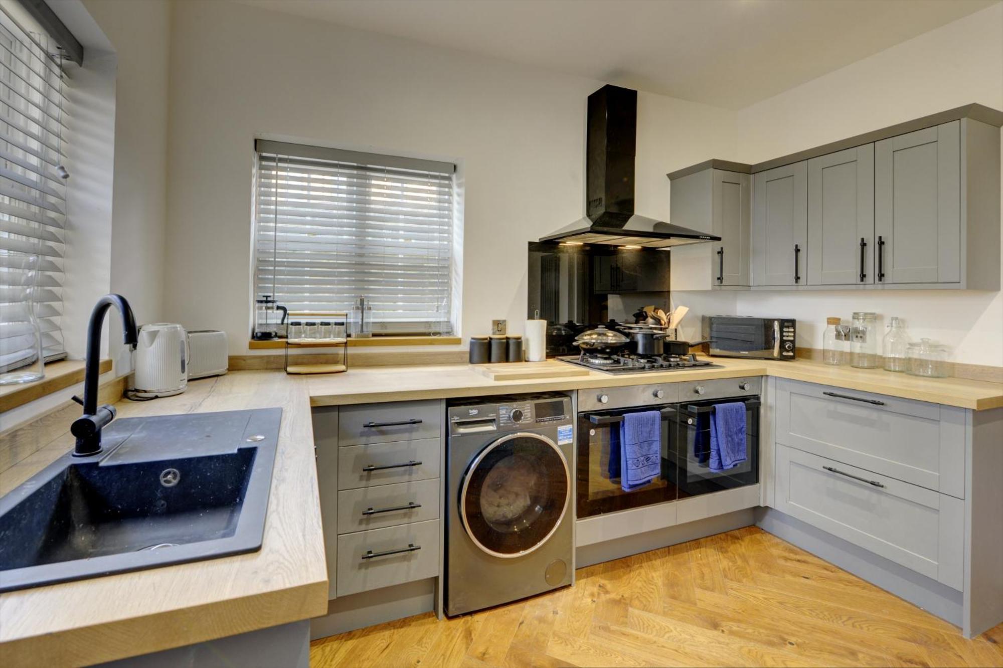 The Old Vicarage - Secure Parking, Fast Wifi, Garden Villa Leeds  Exteriör bild